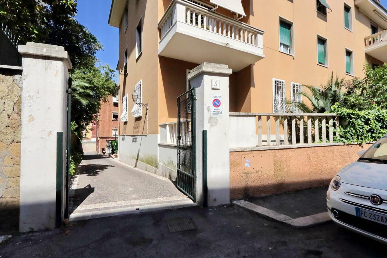 St Peter Mediatrice Apartment ローマ エクステリア 写真